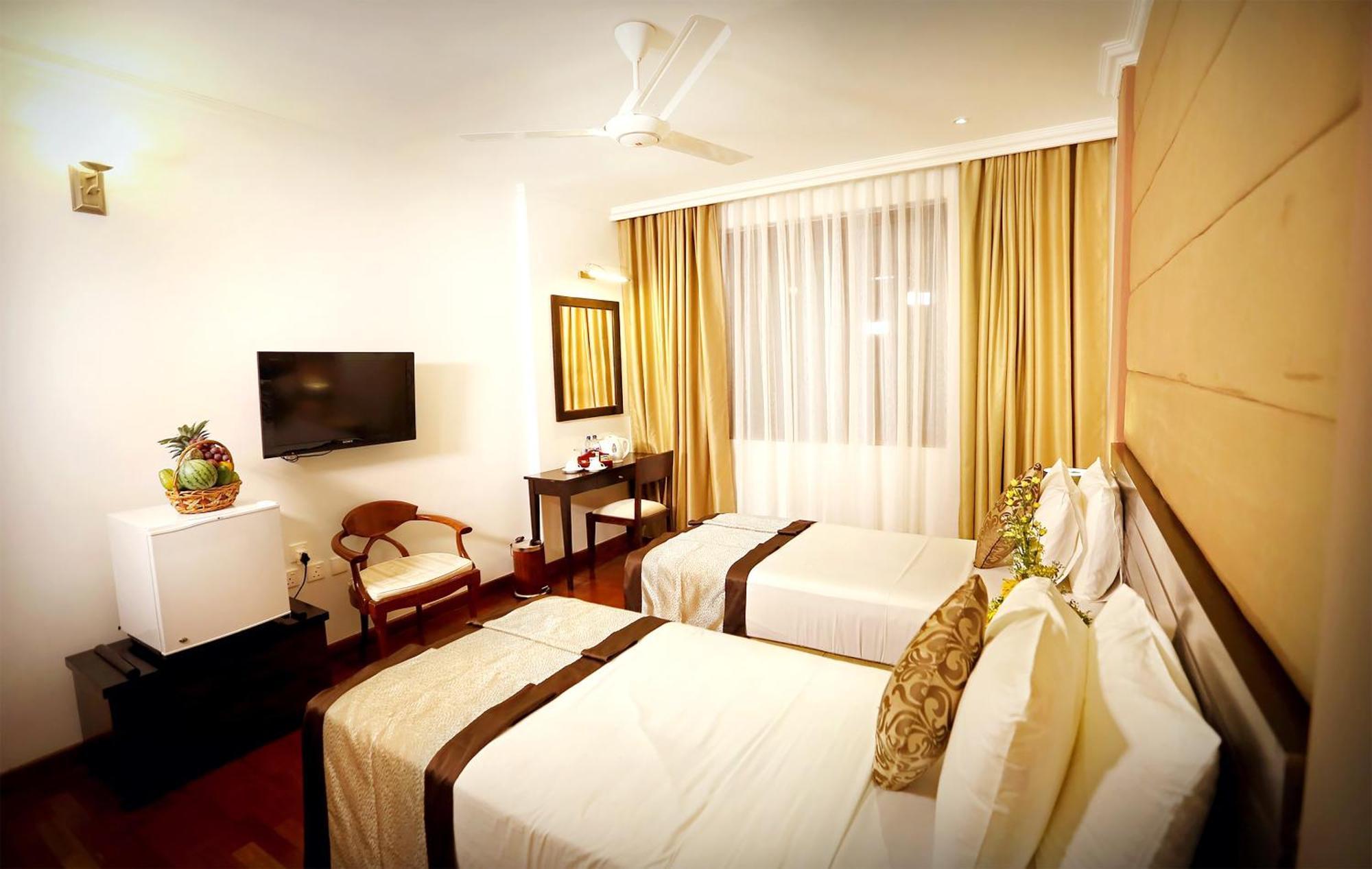 Kandy City Hotel By Earl'S Экстерьер фото