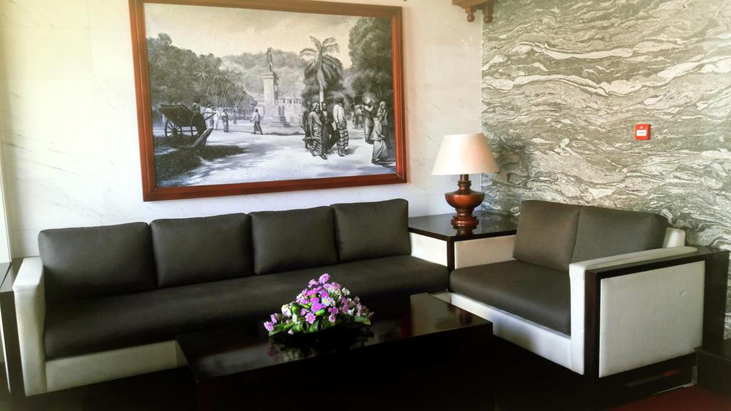 Kandy City Hotel By Earl'S Экстерьер фото
